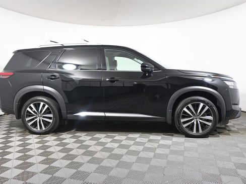 Used 2025 Nissan Pathfinder Platinum w/ Cargo Package AWD/4WD image 8