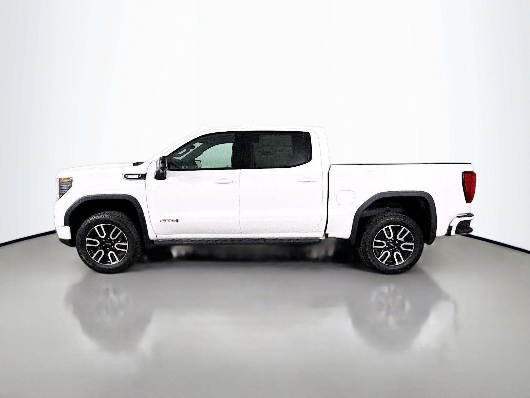 Used 2026 GMC Sierra 1500 AT4 w/ AT4 Premium Package AWD/4WD image 4