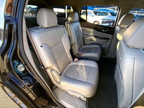 Certified 2021 GMC Acadia SLT image 19