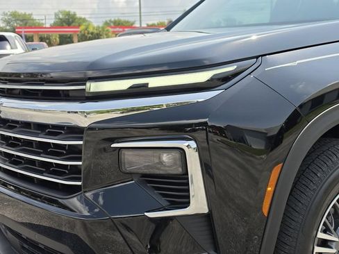 Used 2024 Chevrolet Traverse LT w/ Enhanced Driving Package FWD image 9