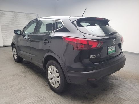 Used 2019 Nissan Rogue Sport S image 5