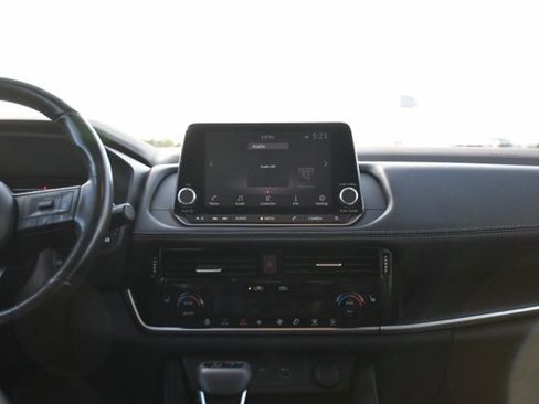 Used 2021 Nissan Rogue SL image 11