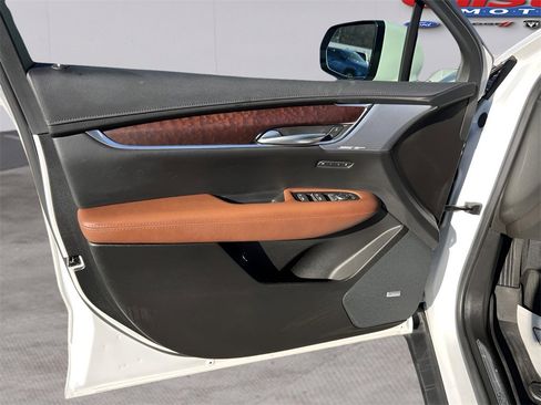 Used 2023 Cadillac XT5 Sportv image 24