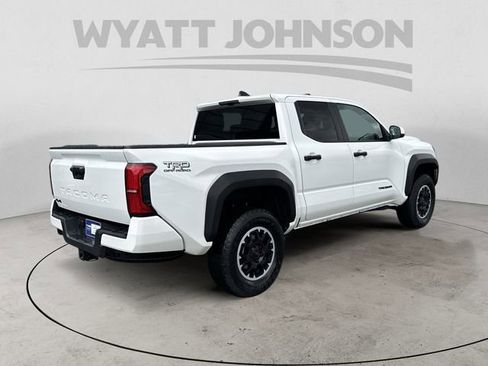 Used 2024 Toyota Tacoma TRD Off-Road AWD/4WD image 5