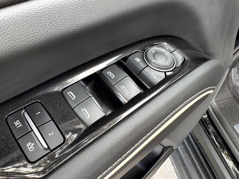 Certified 2024 Cadillac Escalade ESV Premium Luxury RWD image 10
