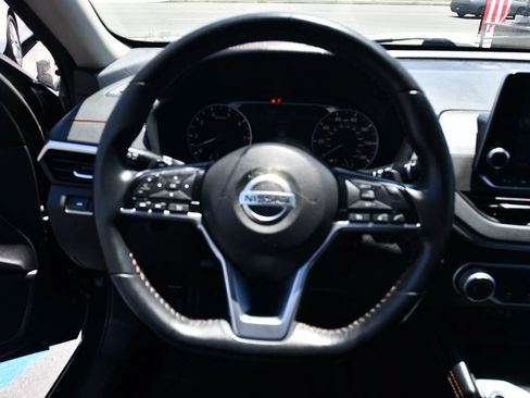 Used 2021 Nissan Altima 2.5 SR FWD image 18