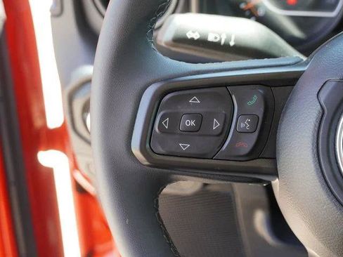 Used 2026 Jeep Wrangler Unlimited Rubicon AWD/4WD image 27
