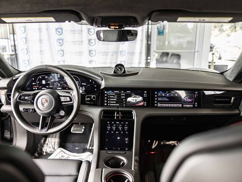 Used 2022 Porsche Taycan GTS image 37