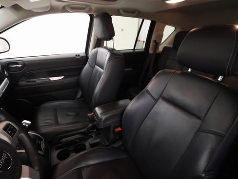 Used 2016 Jeep Compass High Altitude image 10