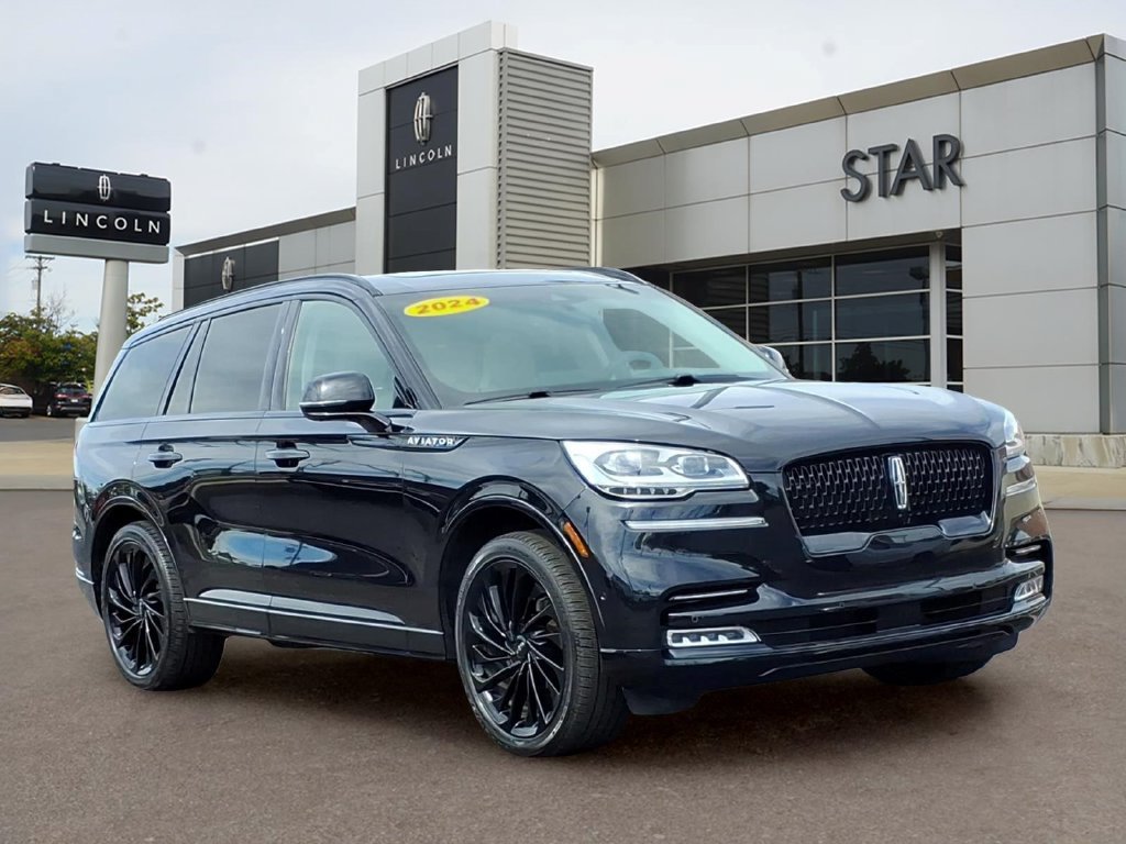 Used 2024 Lincoln Aviator Reserve w/ Equipment Group 201A AWD/4WD image 1