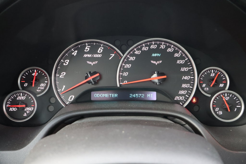 Used 2007 Chevrolet Corvette Coupe w/ Preferred Equipment Group RWD image 16