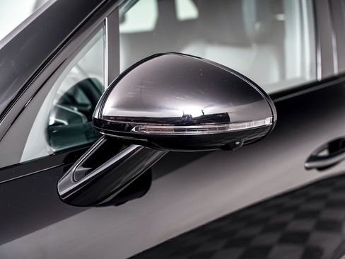 Certified 2026 Porsche Macan AWD/4WD image 28