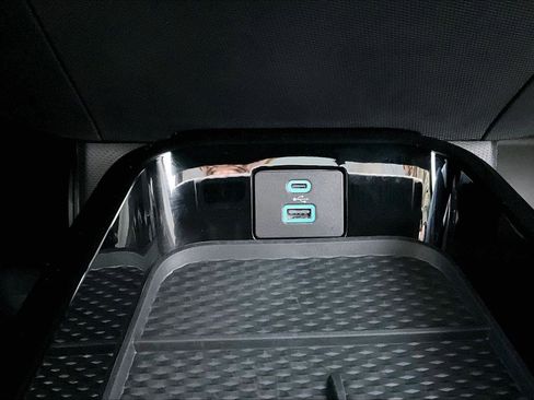 Used 2021 Ford Mustang Mach-E Premium image 33