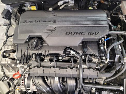 Used 2024 Hyundai Elantra SEL FWD image 30