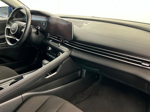 Used 2023 Hyundai Elantra SEL w/ Convenience Package image 24