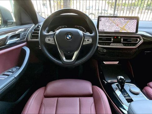 Used 2025 BMW X4 xDrive30i image 6