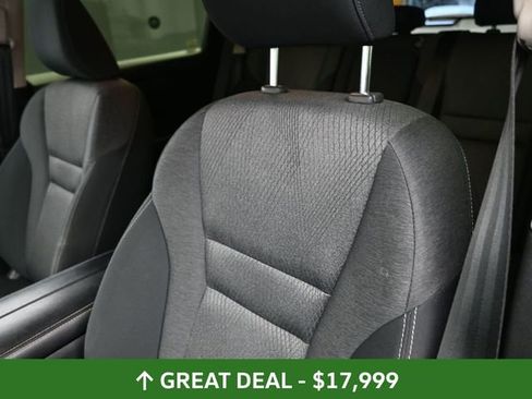 Used 2024 Nissan Rogue SV image 21