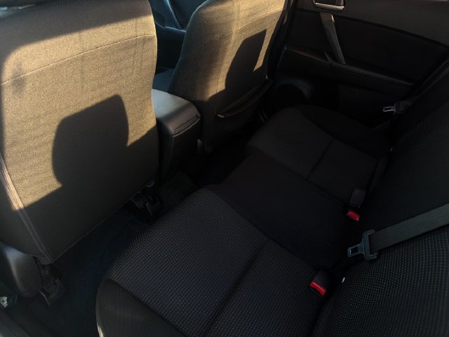 Used 2012 MAZDA MAZDA3 i Sport FWD image 15