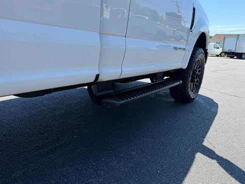 Used 2022 Ford F250 XL w/ Power Equipment Group AWD/4WD image 9