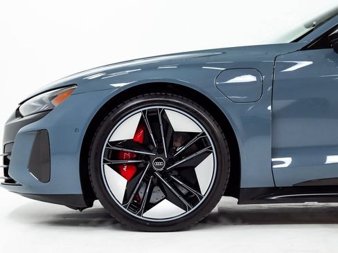Used 2022 Audi RS e-tron GT AWD/4WD image 27