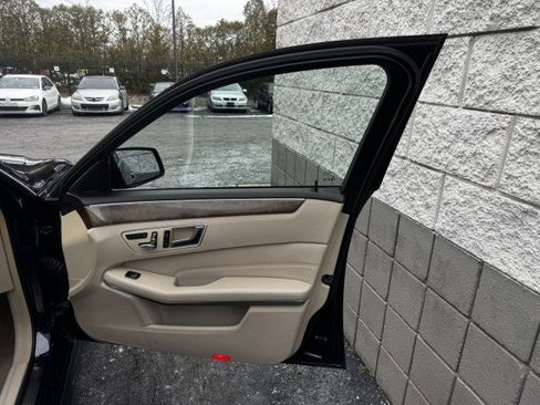 Used 2014 Mercedes-Benz E 350 4MATIC Sedan w/ Premium 1 Package image 32