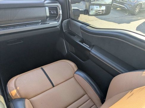 Used 2023 Ford F350 Platinum w/ FX4 Off-Road Package AWD/4WD image 17