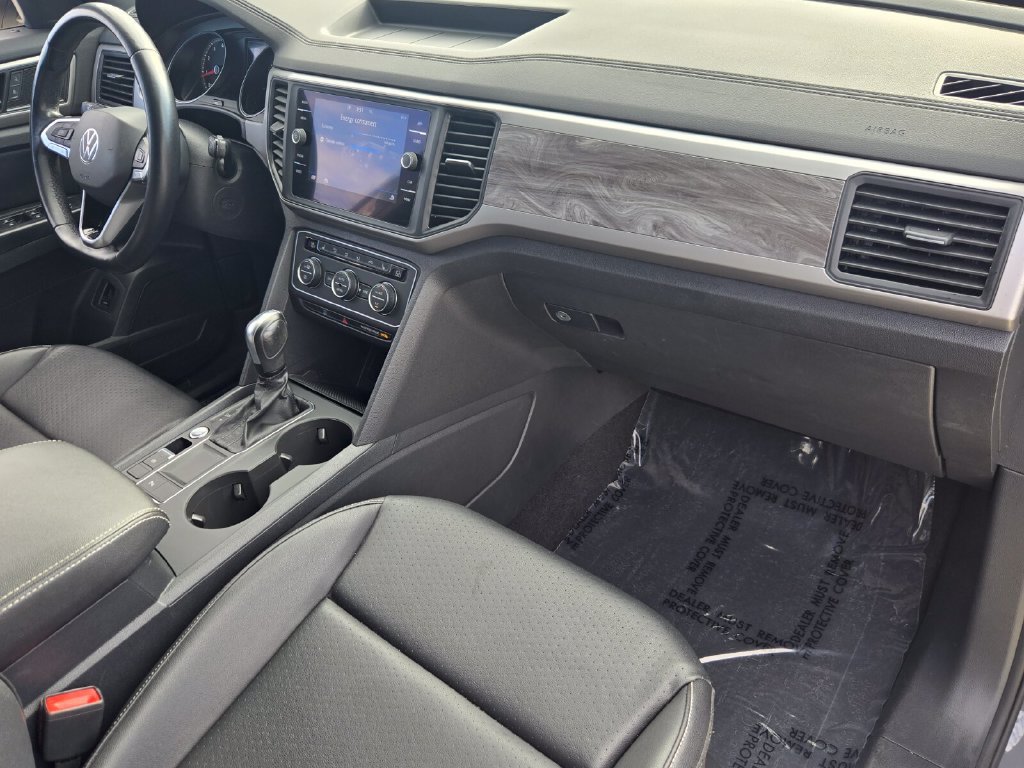Used 2020 Volkswagen Atlas Cross Sport SE w/ Towing Package FWD image 18
