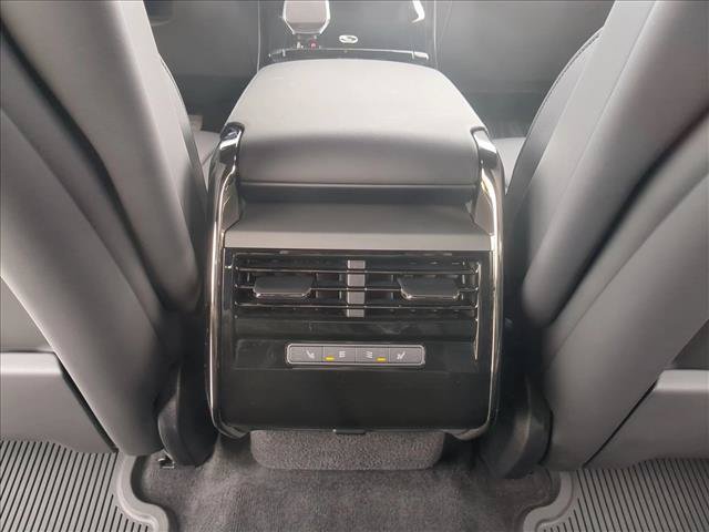 Used 2025 Land Rover Range Rover Sport SE AWD/4WD image 23