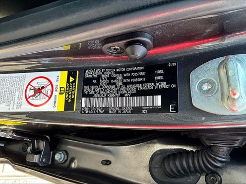 Used 2019 Toyota 4Runner SR5 AWD/4WD image 19