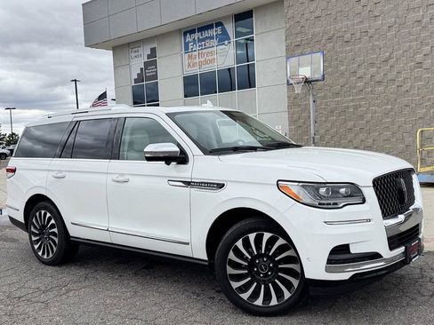 Used 2022 Lincoln Navigator Black Label AWD/4WD image 2