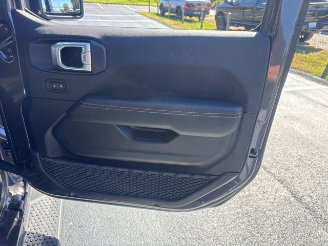 New 2027 Jeep Wrangler Unlimited Sahara AWD/4WD image 9
