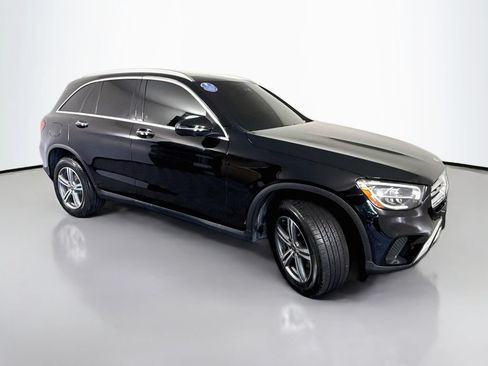Used 2022 Mercedes-Benz GLC 300 image 3