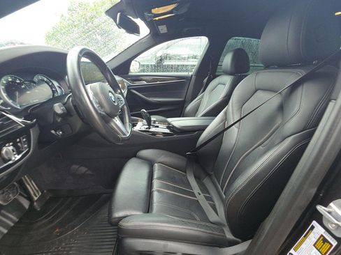 Used 2018 BMW 540i xDrive w/ M Sport Package AWD/4WD image 4