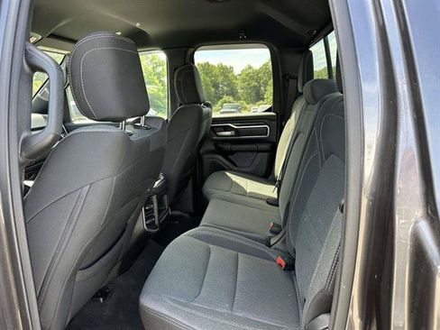 Used 2022 RAM 1500 Big Horn AWD/4WD image 10