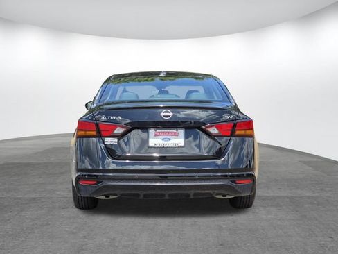 Used 2024 Nissan Altima 2.5 SV FWD image 5