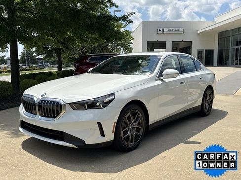 Used 2026 BMW 530i xDrive AWD/4WD image 1