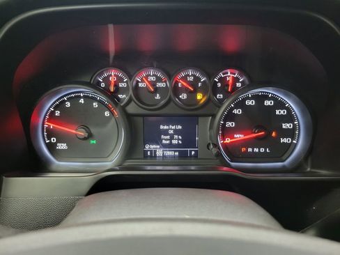 Used 2020 Chevrolet Silverado 1500 Custom w/ Custom Value Package image 17