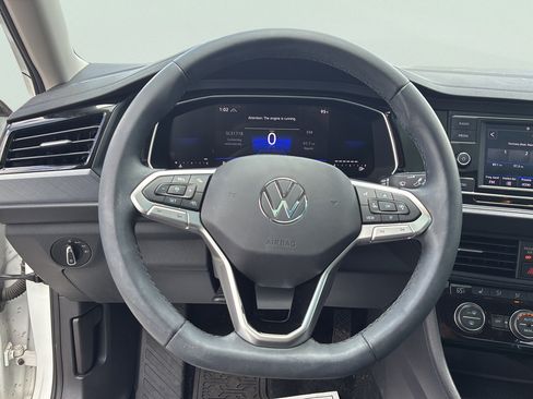 Used 2024 Volkswagen Jetta SE FWD image 28