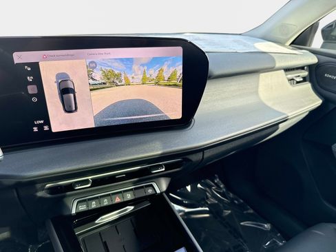 New 2026 Audi Q3 quattro 2.0T AWD/4WD image 24