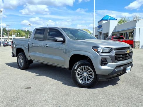 Used 2023 Chevrolet Colorado LT w/ LT Convenience Package RWD image 2