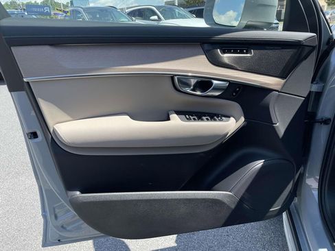 New 2026 Volvo XC90 B6 Plus w/ Protection Package Premier image 6