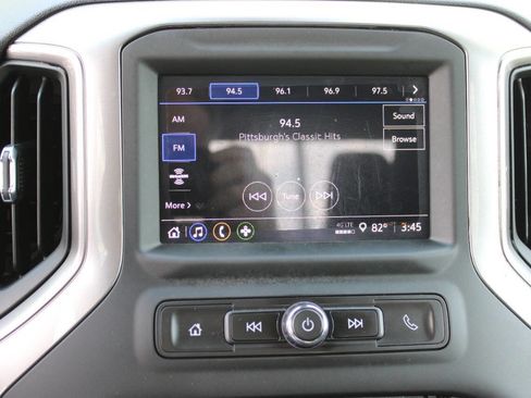 Used 2024 Chevrolet Silverado 2500 Custom w/ Custom Value Package AWD/4WD image 9