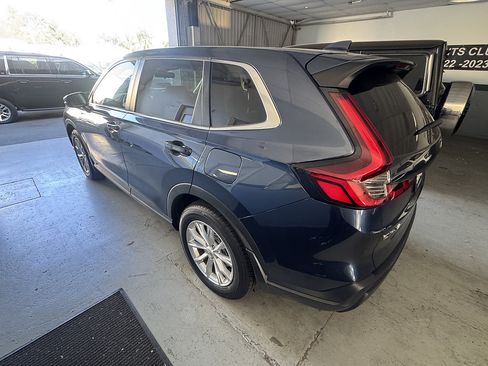 Used 2024 Honda CR-V EX image 4