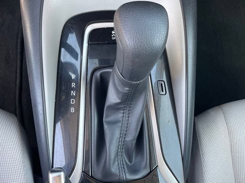 Used 2022 Toyota Corolla LE FWD image 30