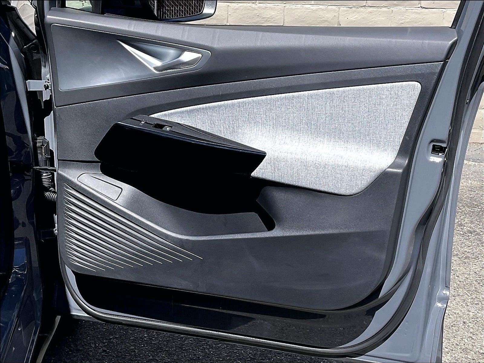 Certified 2023 Volkswagen ID.4 Pro RWD image 21