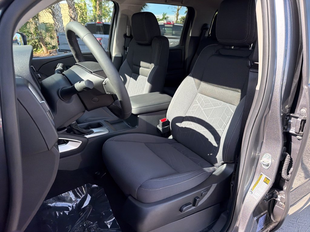 Used 2026 Nissan Frontier SV w/ SV Convenience Package RWD image 28