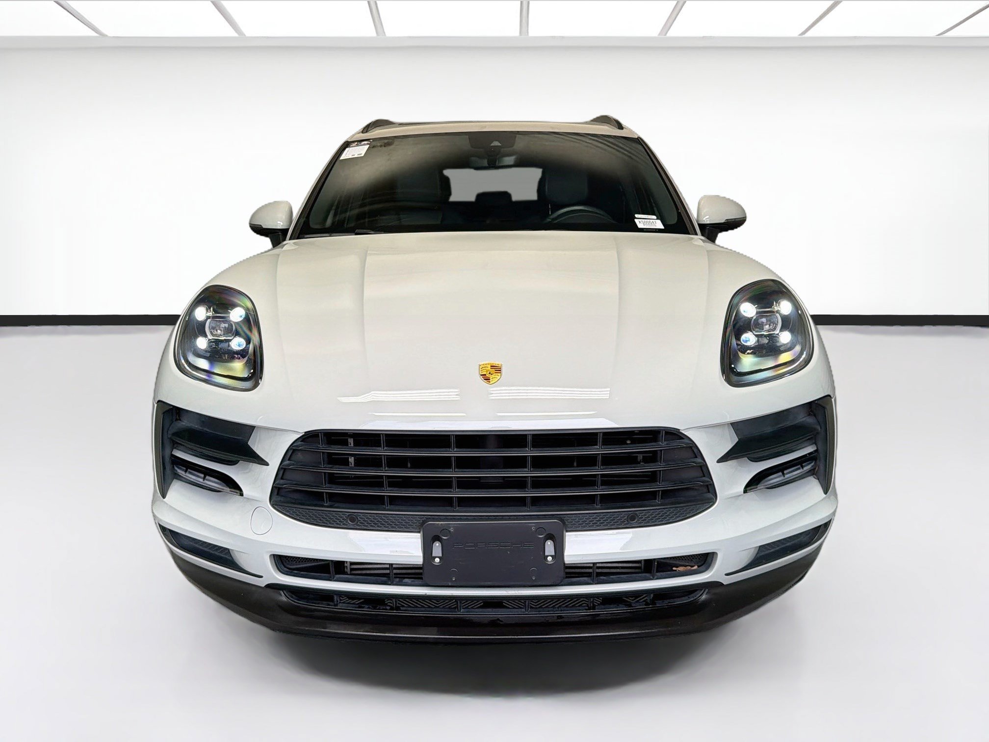 Used 2021 Porsche Macan AWD/4WD image 2