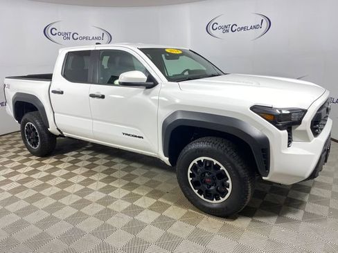 Used 2024 Toyota Tacoma TRD Off-Road AWD/4WD image 1