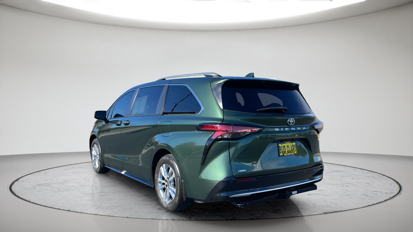 Certified 2023 Toyota Sienna Limited AWD/4WD image 7