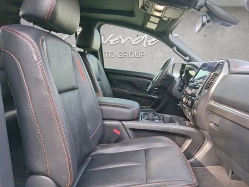 Used 2021 Nissan Titan PRO-4X w/ Pro-4x Convenience Package image 24